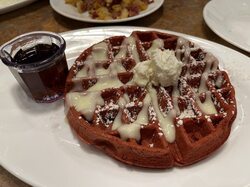 Johnny D‘s Waffles and Benedicts