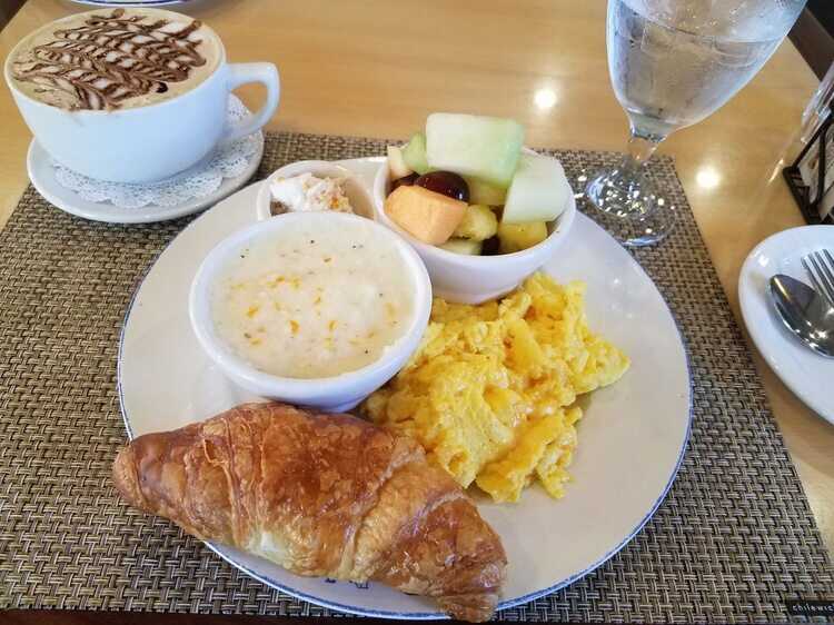 Croissants Bistro and Bakery